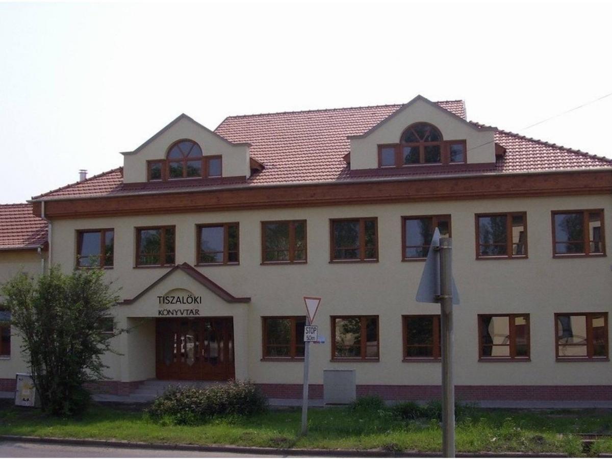 Városi Könyvtár és Művelődési Ház Tiszalök 